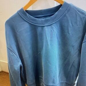 lululemon athletica Soft Blue Crew Neck Sweatshirt Softstreme Cropped